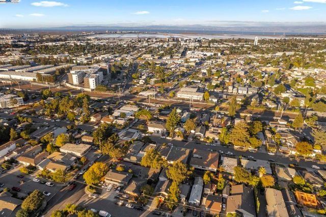 2825 Marlborough Avenue, Redwood City, CA 94063