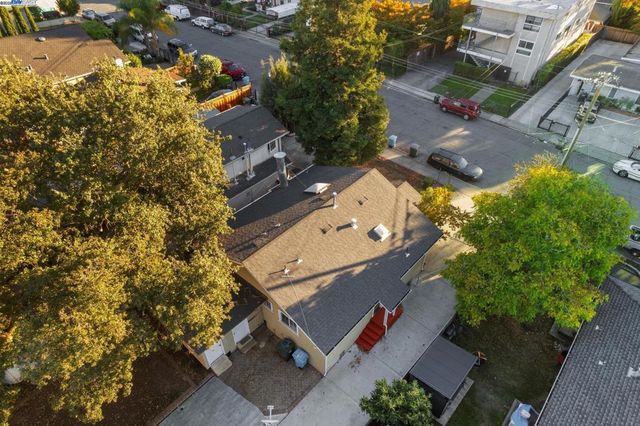 2825 Marlborough Avenue, Redwood City, CA 94063