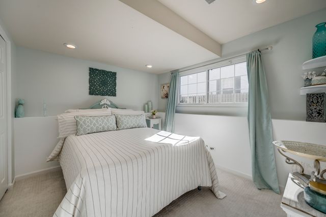 2107 Ashbrook Court, Plainfield, IL 60586