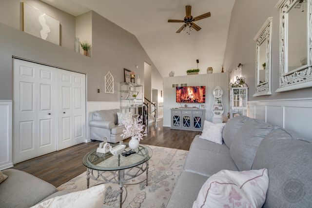 2107 Ashbrook Court, Plainfield, IL 60586
