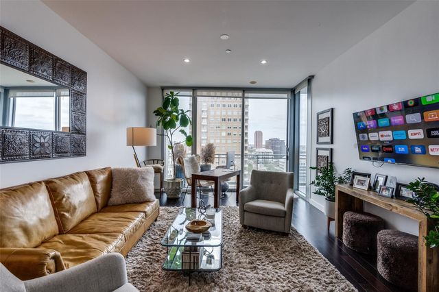 2900 McKinnon Street 1606, Dallas, TX 75201