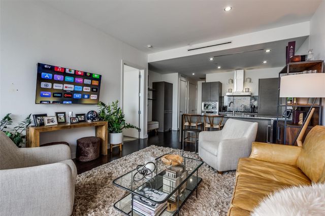 2900 McKinnon Street 1606, Dallas, TX 75201