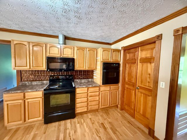 75 Cedar Springs Lane, Barbourville, KY 40906