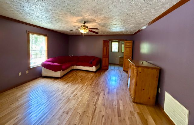 75 Cedar Springs Lane, Barbourville, KY 40906