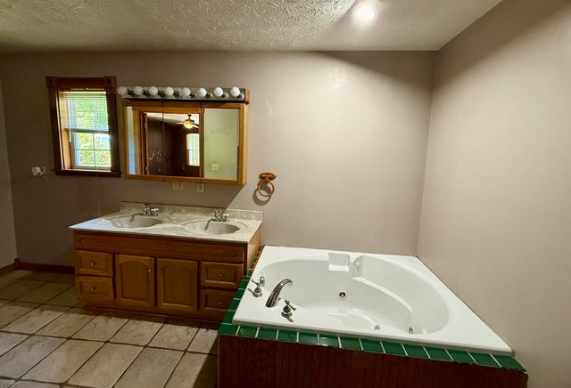 75 Cedar Springs Lane, Barbourville, KY 40906