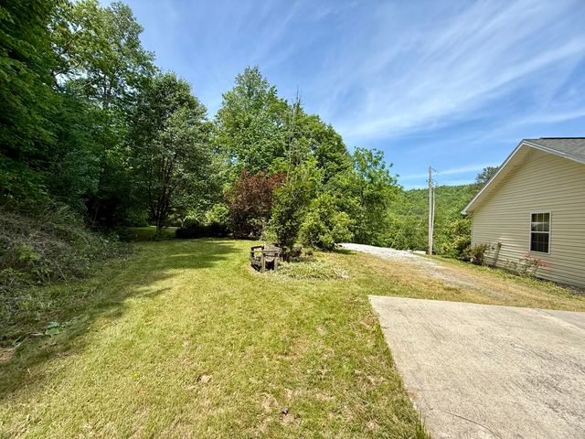 75 Cedar Springs Lane, Barbourville, KY 40906