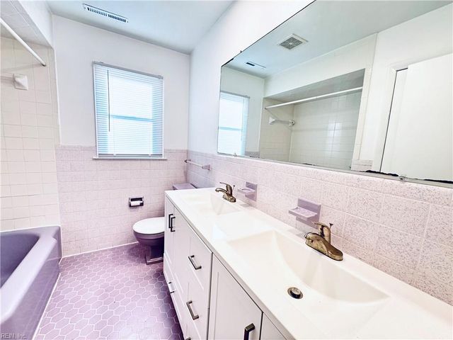 340 Briarfield DR, Chesapeake, VA 23322