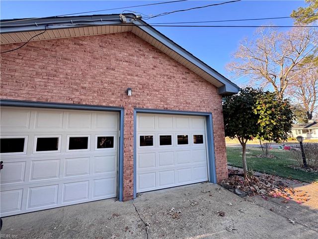 340 Briarfield DR, Chesapeake, VA 23322
