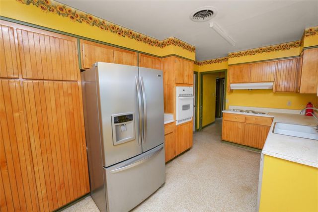 800 E CANFIELD STREET, Avon Park, FL 33825