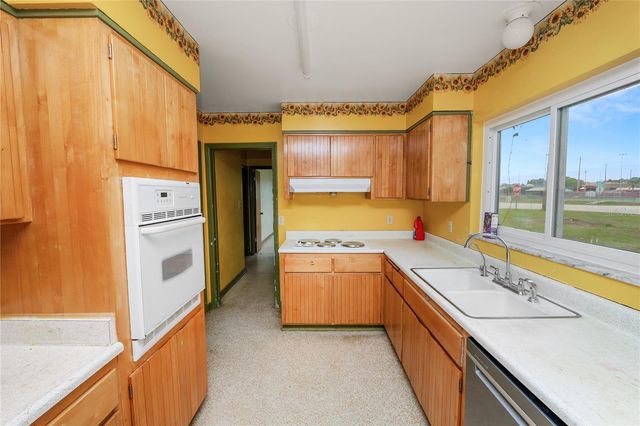 800 E CANFIELD STREET, Avon Park, FL 33825