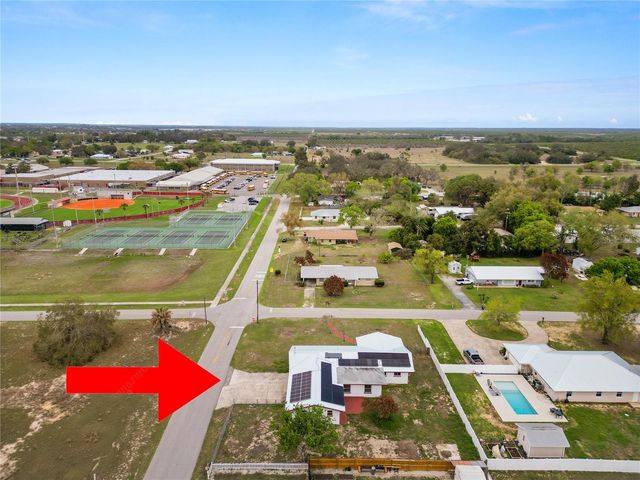 800 E CANFIELD STREET, Avon Park, FL 33825