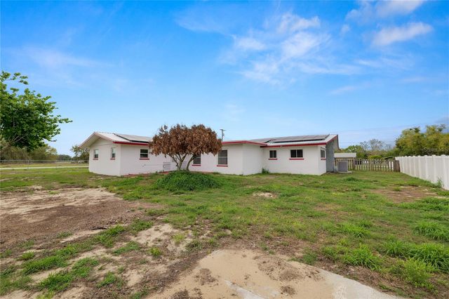 800 E CANFIELD STREET, Avon Park, FL 33825