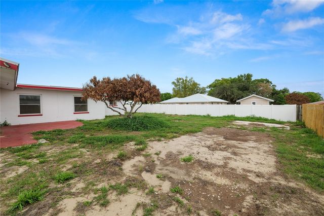 800 E CANFIELD STREET, Avon Park, FL 33825