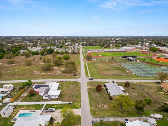 800 E CANFIELD STREET, Avon Park, FL 33825