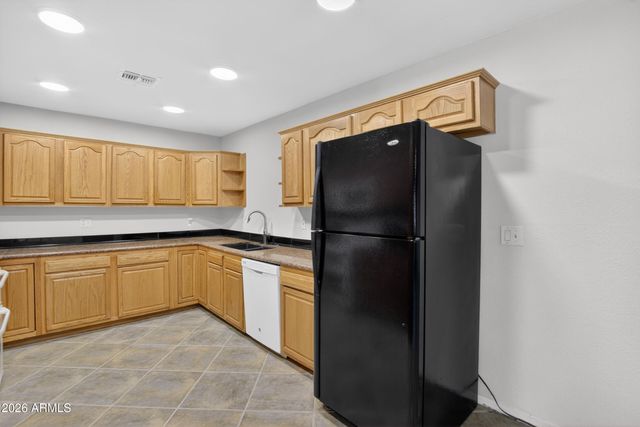 2215 W BUTLER Drive, Chandler, AZ 85224