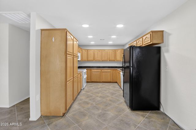 2215 W BUTLER Drive, Chandler, AZ 85224