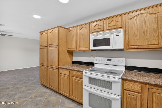 2215 W BUTLER Drive, Chandler, AZ 85224