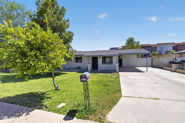 2215 W BUTLER Drive, Chandler, AZ 85224