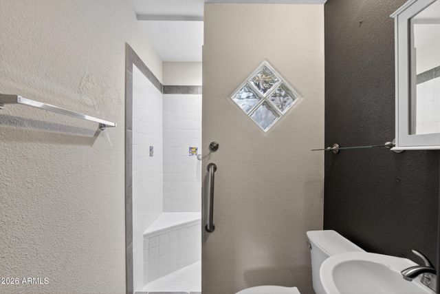 2215 W BUTLER Drive, Chandler, AZ 85224