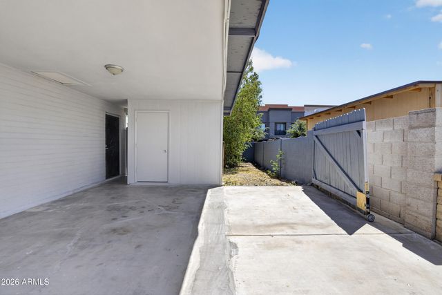 2215 W BUTLER Drive, Chandler, AZ 85224