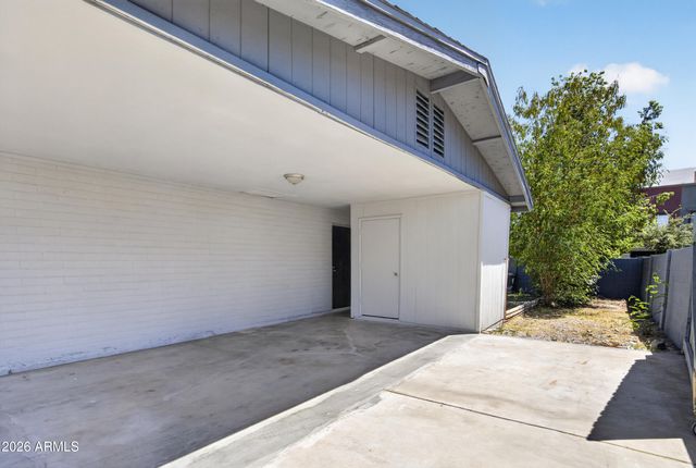 2215 W BUTLER Drive, Chandler, AZ 85224