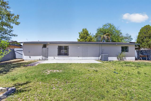 2215 W BUTLER Drive, Chandler, AZ 85224