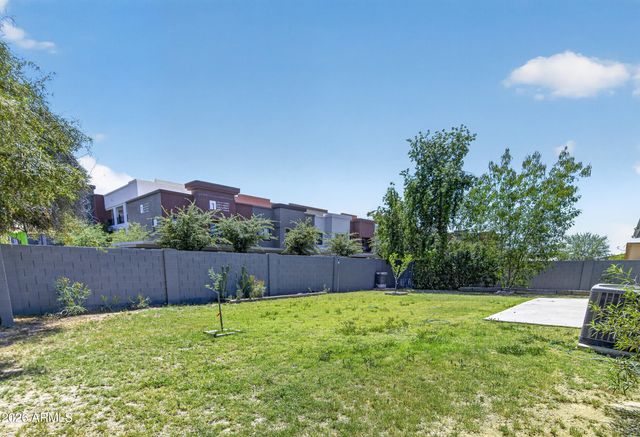 2215 W BUTLER Drive, Chandler, AZ 85224
