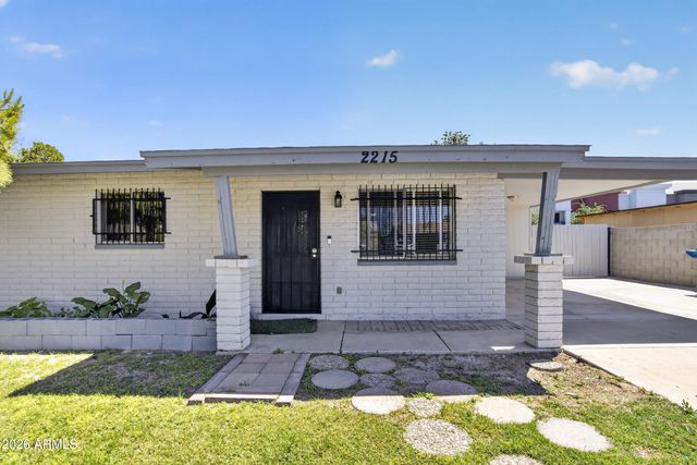 2215 W BUTLER Drive, Chandler, AZ 85224