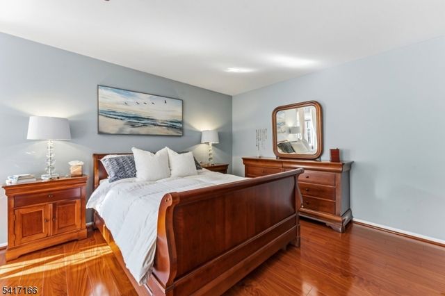 32 Dewitt Ln, Hillsborough Twp., NJ 08844