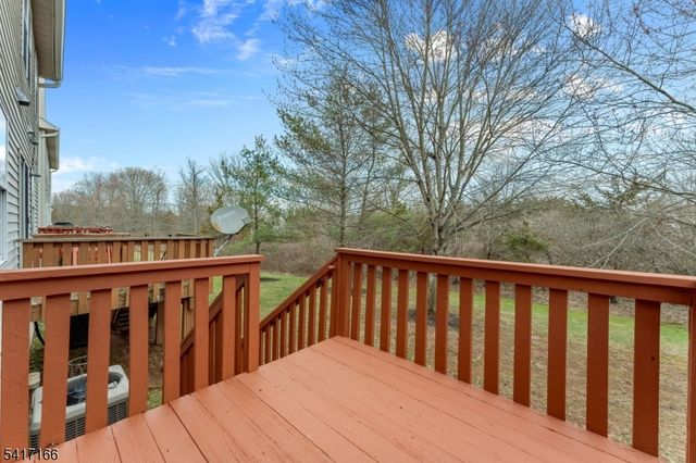 32 Dewitt Ln, Hillsborough Twp., NJ 08844