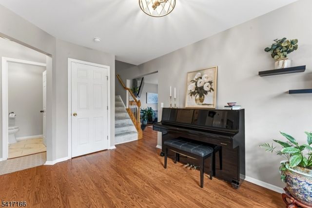 32 Dewitt Ln, Hillsborough Twp., NJ 08844