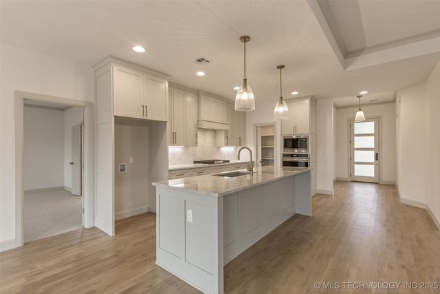 2126 E 138th Street S, Bixby, OK 74008