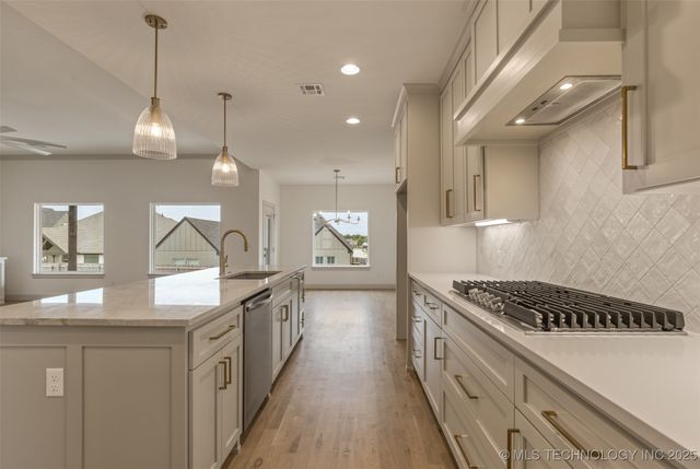 2126 E 138th Street S, Bixby, OK 74008