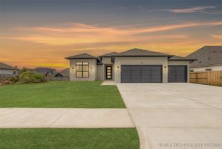 2126 E 138th Street S, Bixby, OK 74008