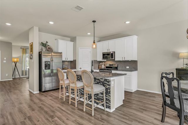 13711 Saxon Cliff Lane, Rosharon, TX 77583