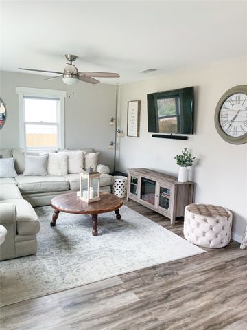 810 N Alamo Road, Rockwall, TX 75087