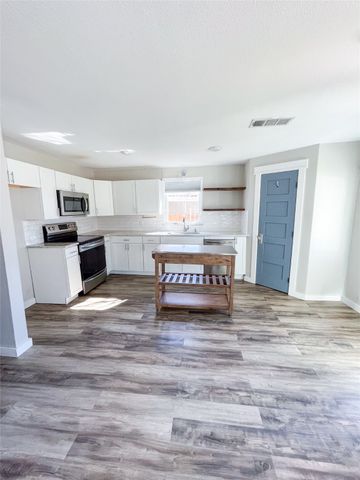 810 N Alamo Road, Rockwall, TX 75087