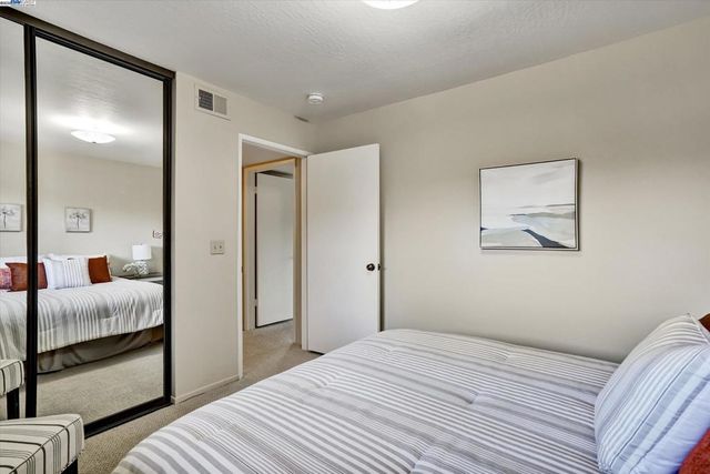 499 Estudillo Ave 302, San Leandro, CA 94577