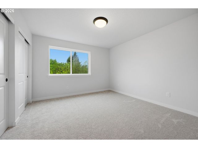 9255 E Burnside St, Portland, OR 97216