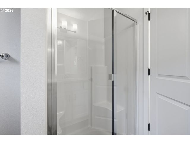 9255 E Burnside St, Portland, OR 97216