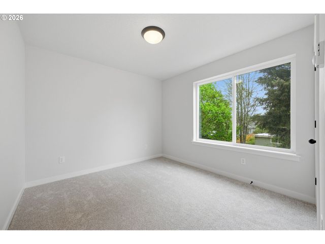 9255 E Burnside St, Portland, OR 97216