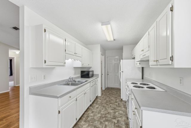 345 Mirabelle Dr, Pensacola, FL 32514