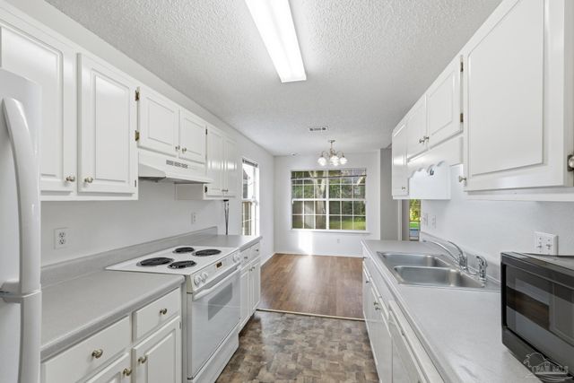 345 Mirabelle Dr, Pensacola, FL 32514