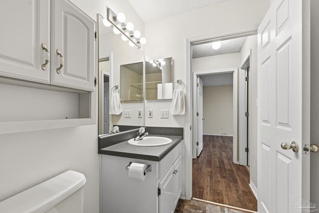 345 Mirabelle Dr, Pensacola, FL 32514