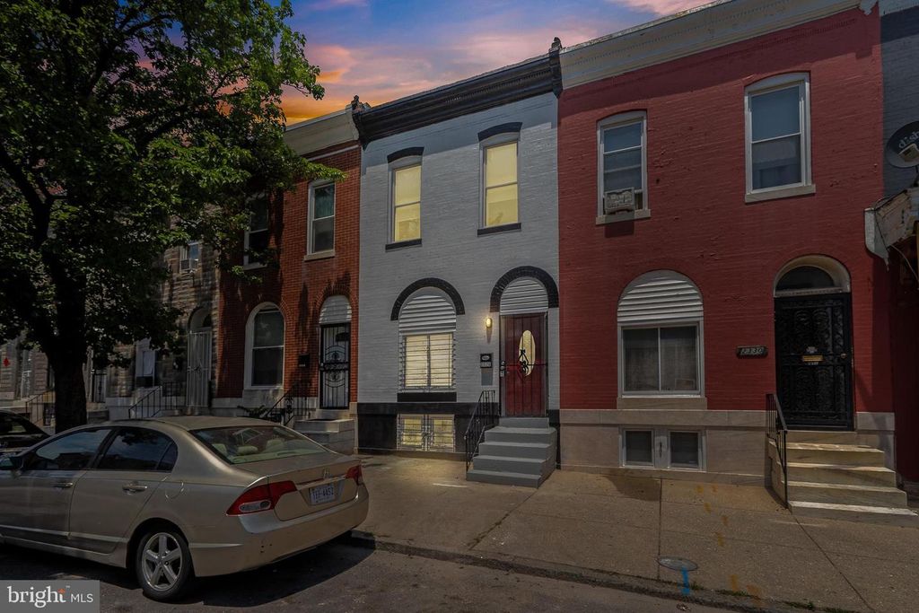 2328 E HOFFMAN ST, Baltimore, MD 21213