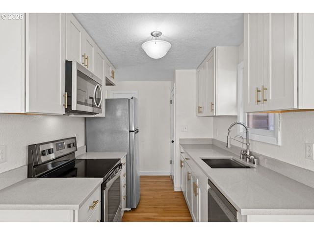 413 E FOURTH PLAIN Blvd, Vancouver, WA 98663