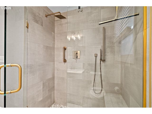 413 E FOURTH PLAIN Blvd, Vancouver, WA 98663