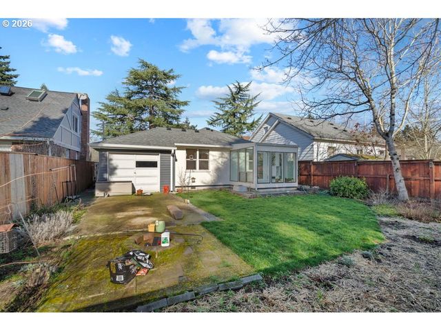 413 E FOURTH PLAIN Blvd, Vancouver, WA 98663