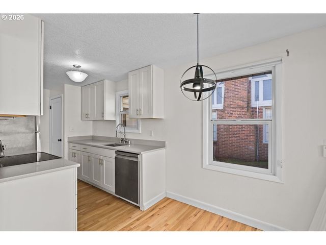 413 E FOURTH PLAIN Blvd, Vancouver, WA 98663