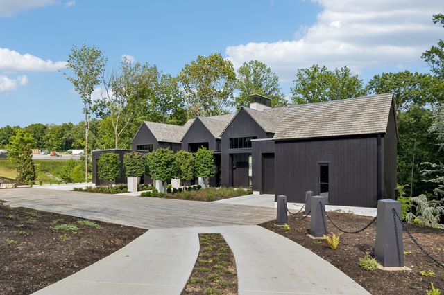 9205 Troubadour Dr, College Grove, TN 37046